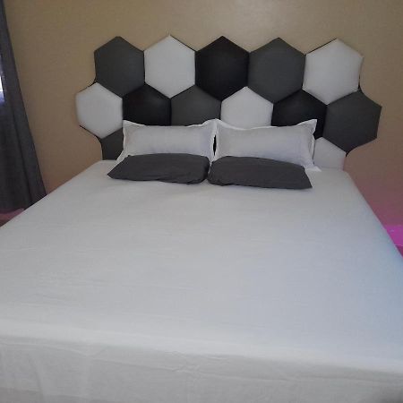 Loodik Vacation Home Brompton Manor Black River Esterno foto