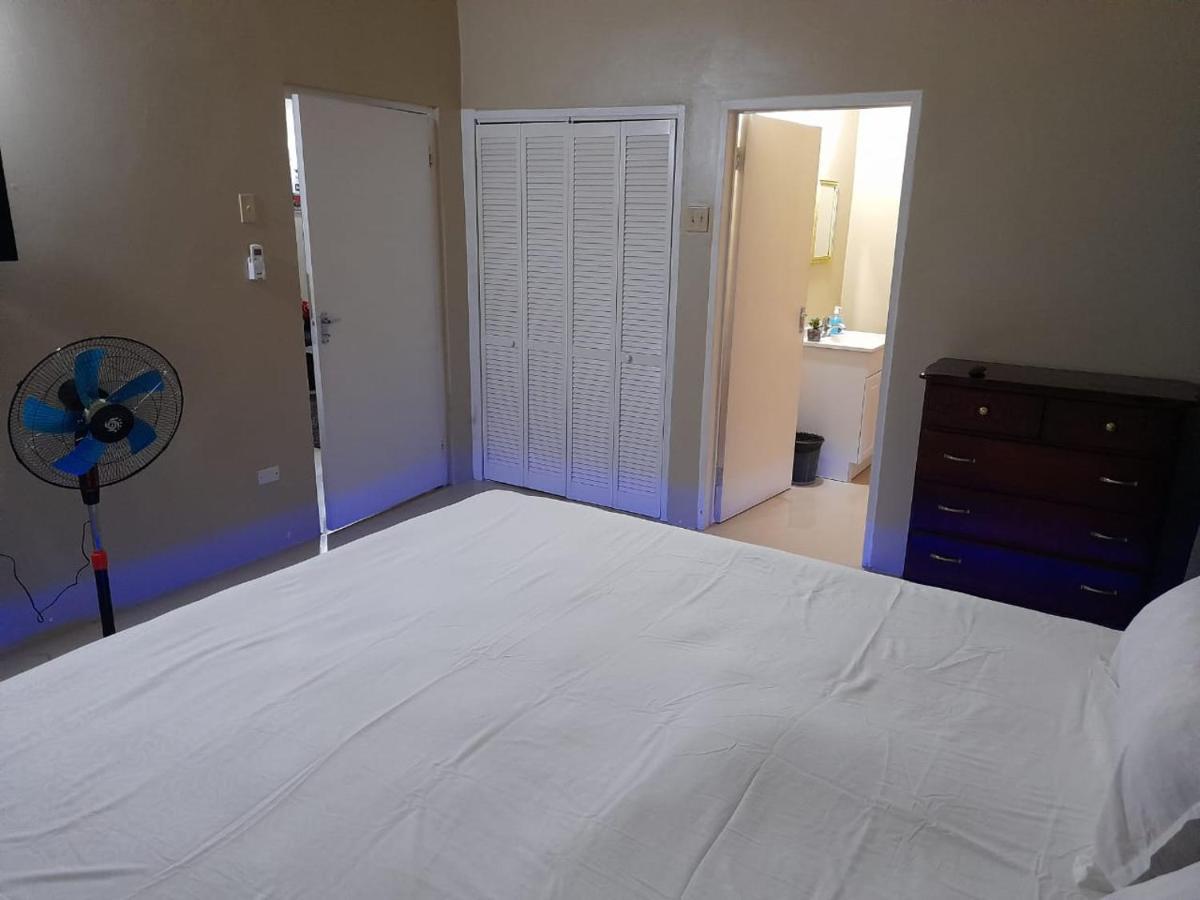 Loodik Vacation Home Brompton Manor Black River Esterno foto