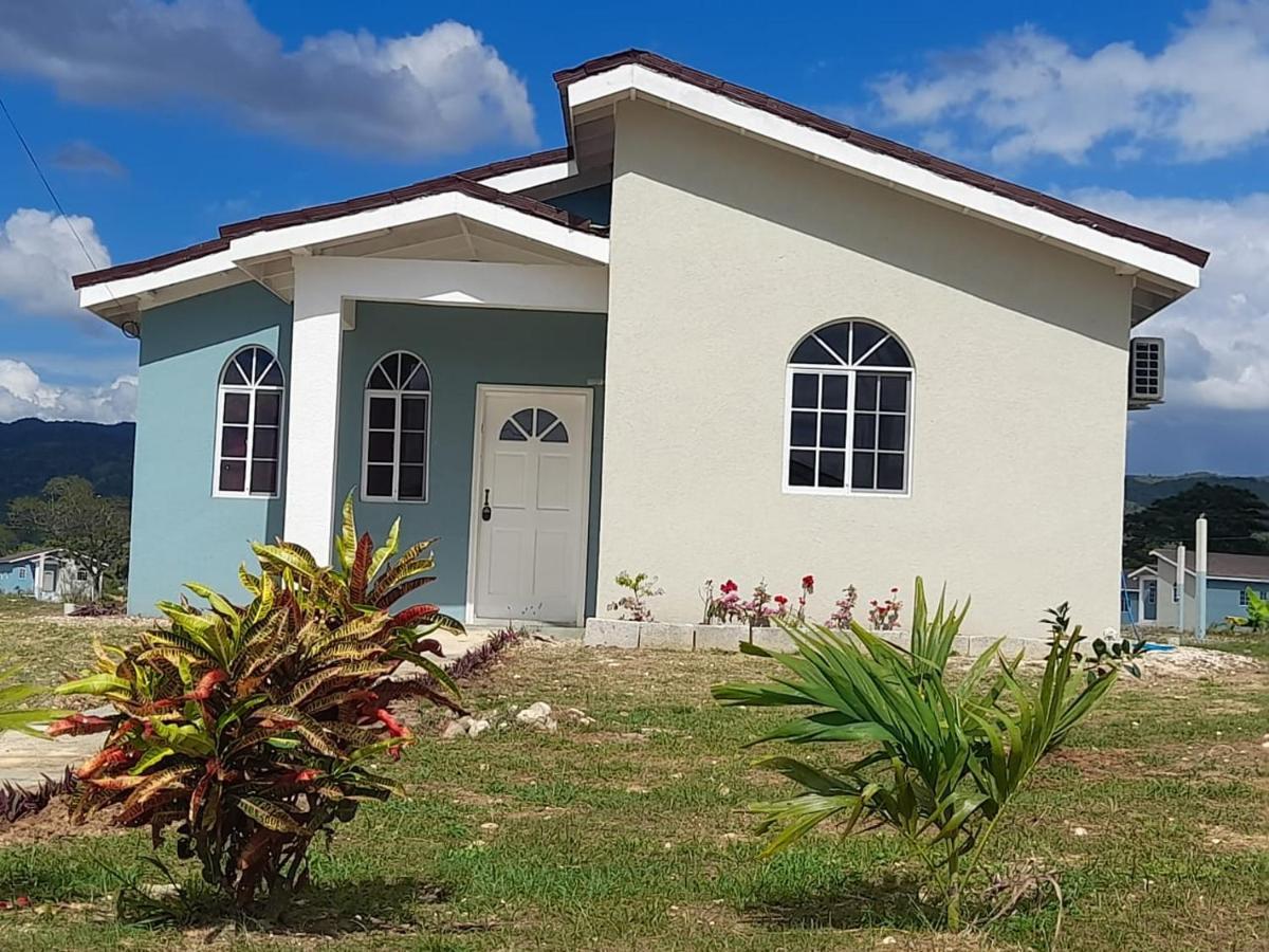 Loodik Vacation Home Brompton Manor Black River Esterno foto