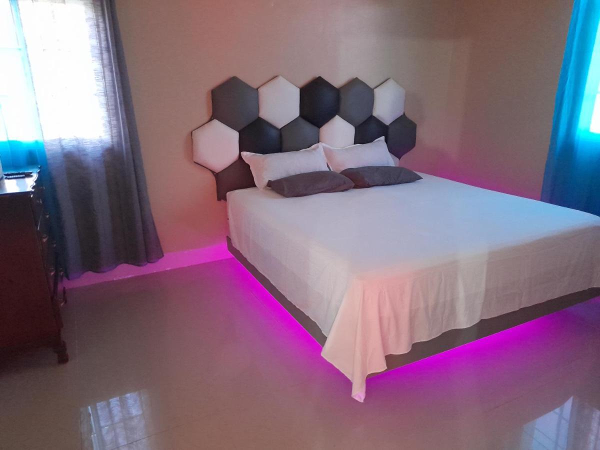 Loodik Vacation Home Brompton Manor Black River Esterno foto